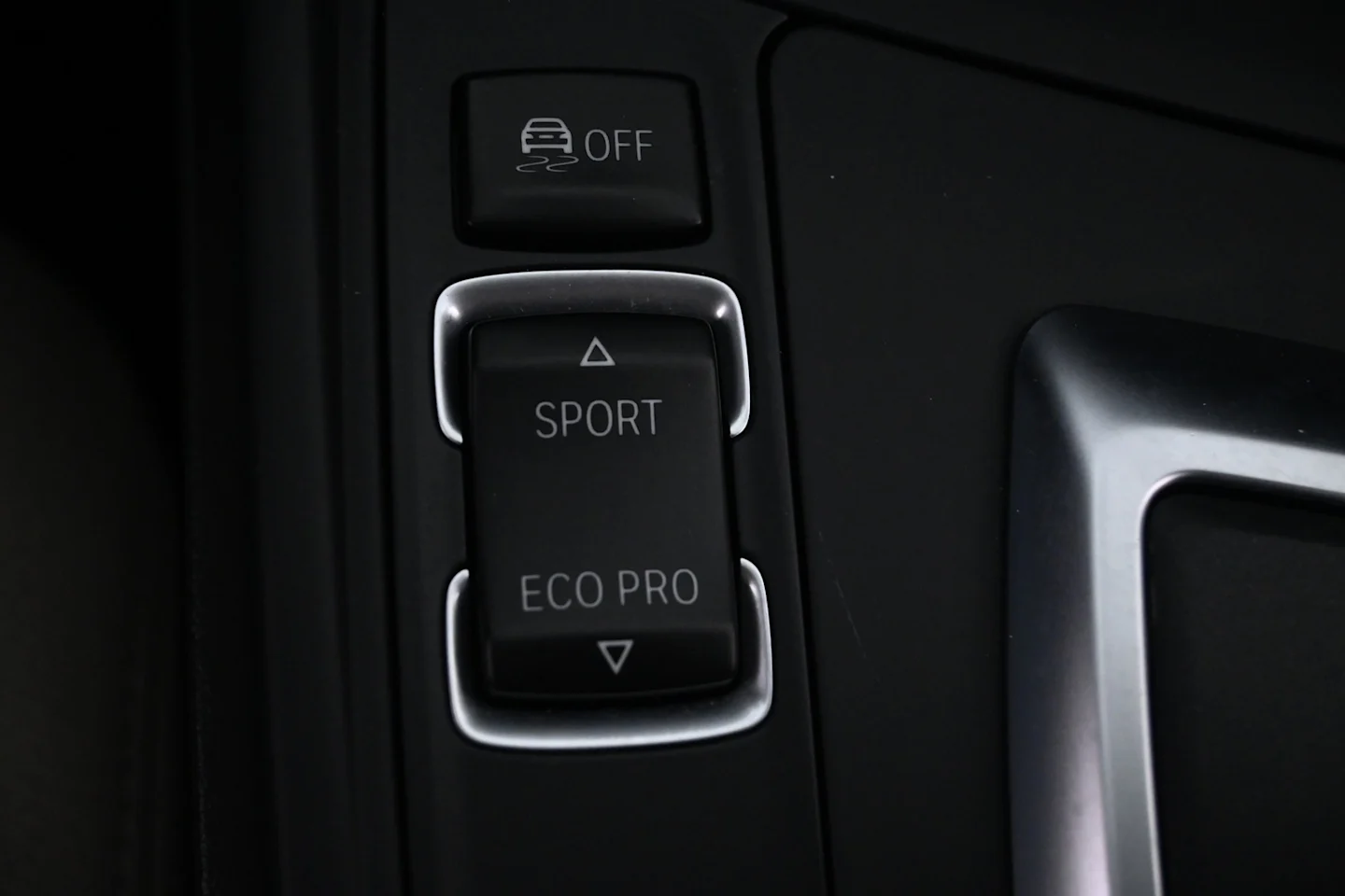 Car Image - 7pmkhNBXv3yuP6sLeTKXCE