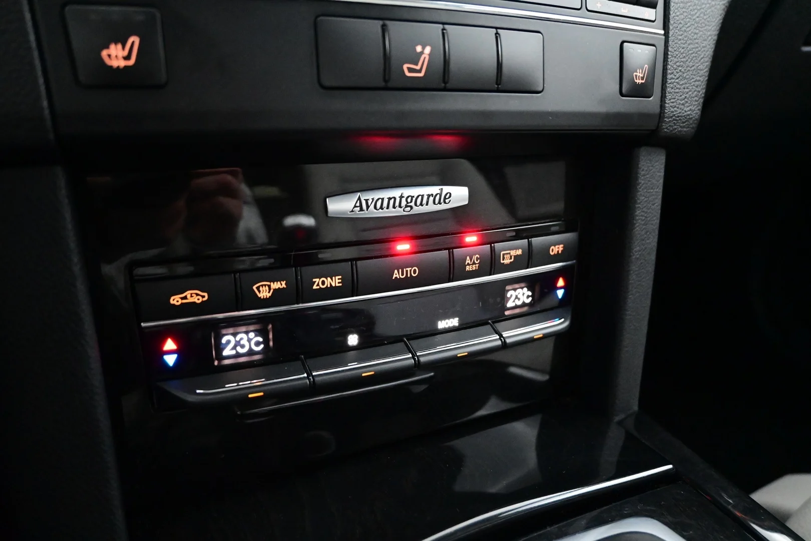 Car Image - VvFHSVqbiqK1OtuMMyfzX