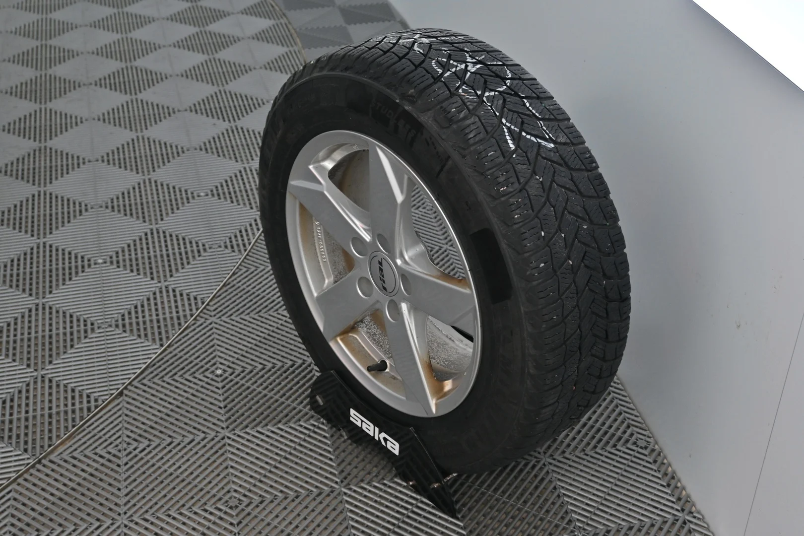Car Image - Pwitx3Zqt6vrQSTGVYUG8