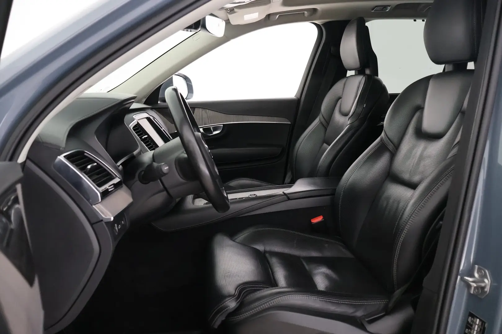 Car Image - 1J3sEf9jaHbTrlRXdY0X1P