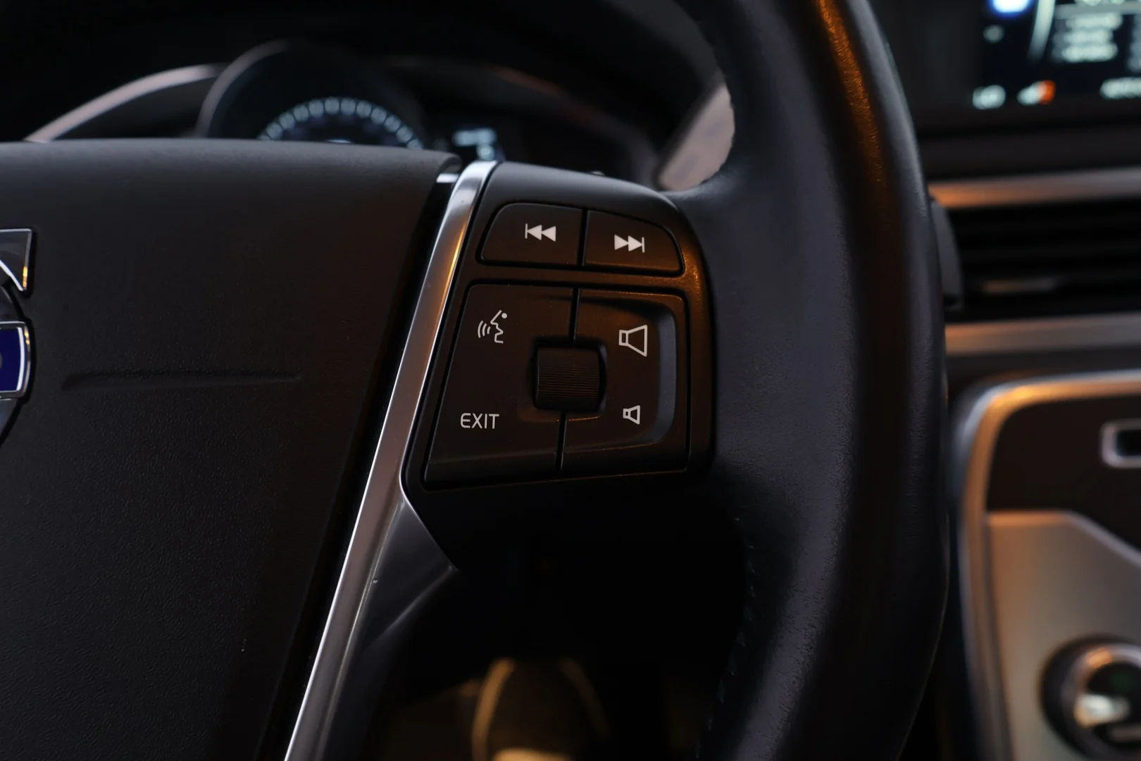 Car Image - 7yW5RNmZXe7bPM9hLv69xx