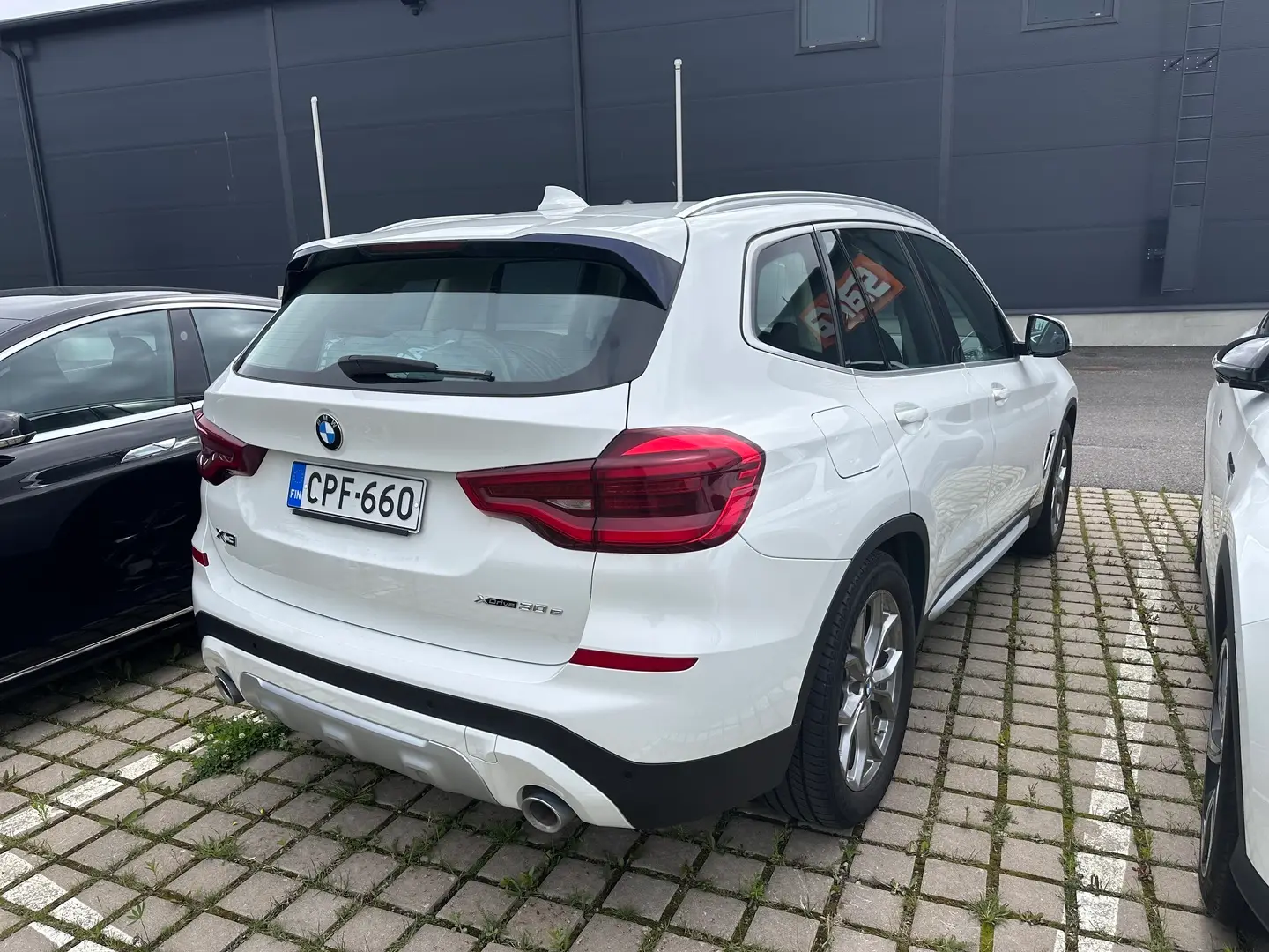 Car Image - 6JwqVHI8ejIK2a3Yksb47v
