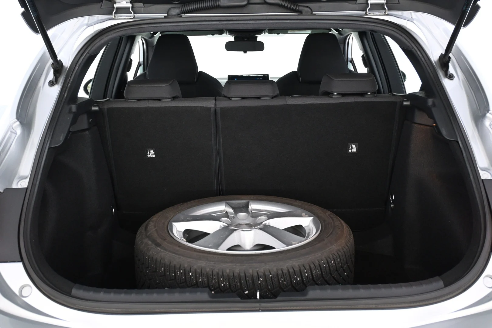 Car Image - 3NjyPAdBnXhDtXoNFEEAla