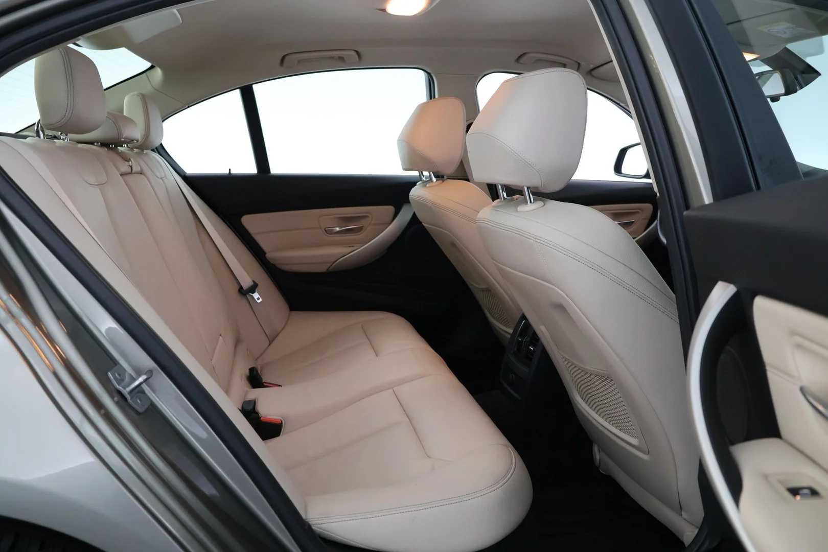 Car Image - 6yn35AYxzEgKTNM6z9IOZO