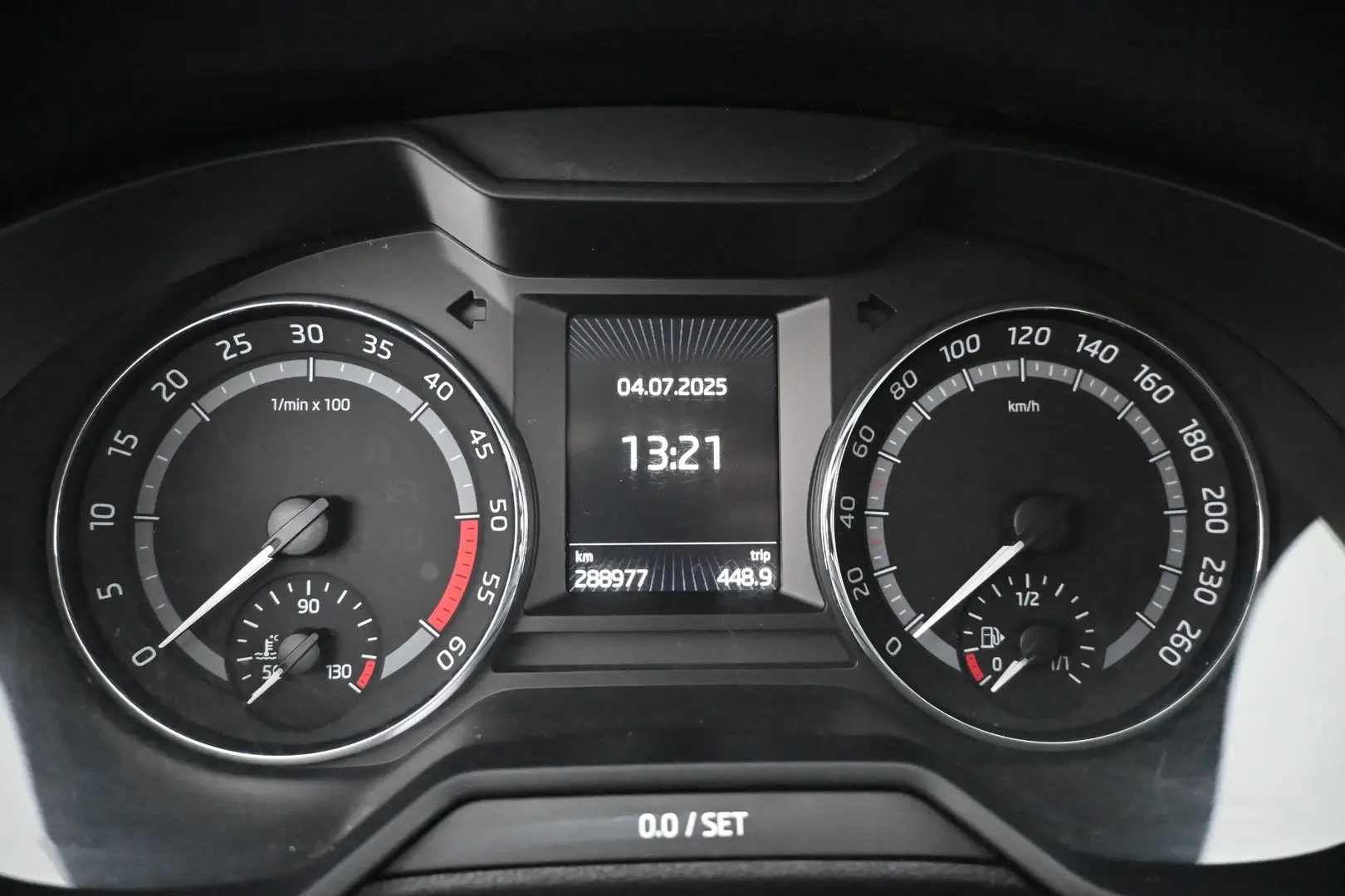 Car Image - 4E8UZeSECFeKmjN55c1yDm