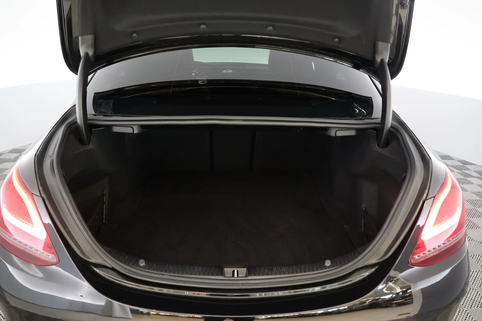 Car Image - 6bVdCsnUCrkZe1qKnR0V1h