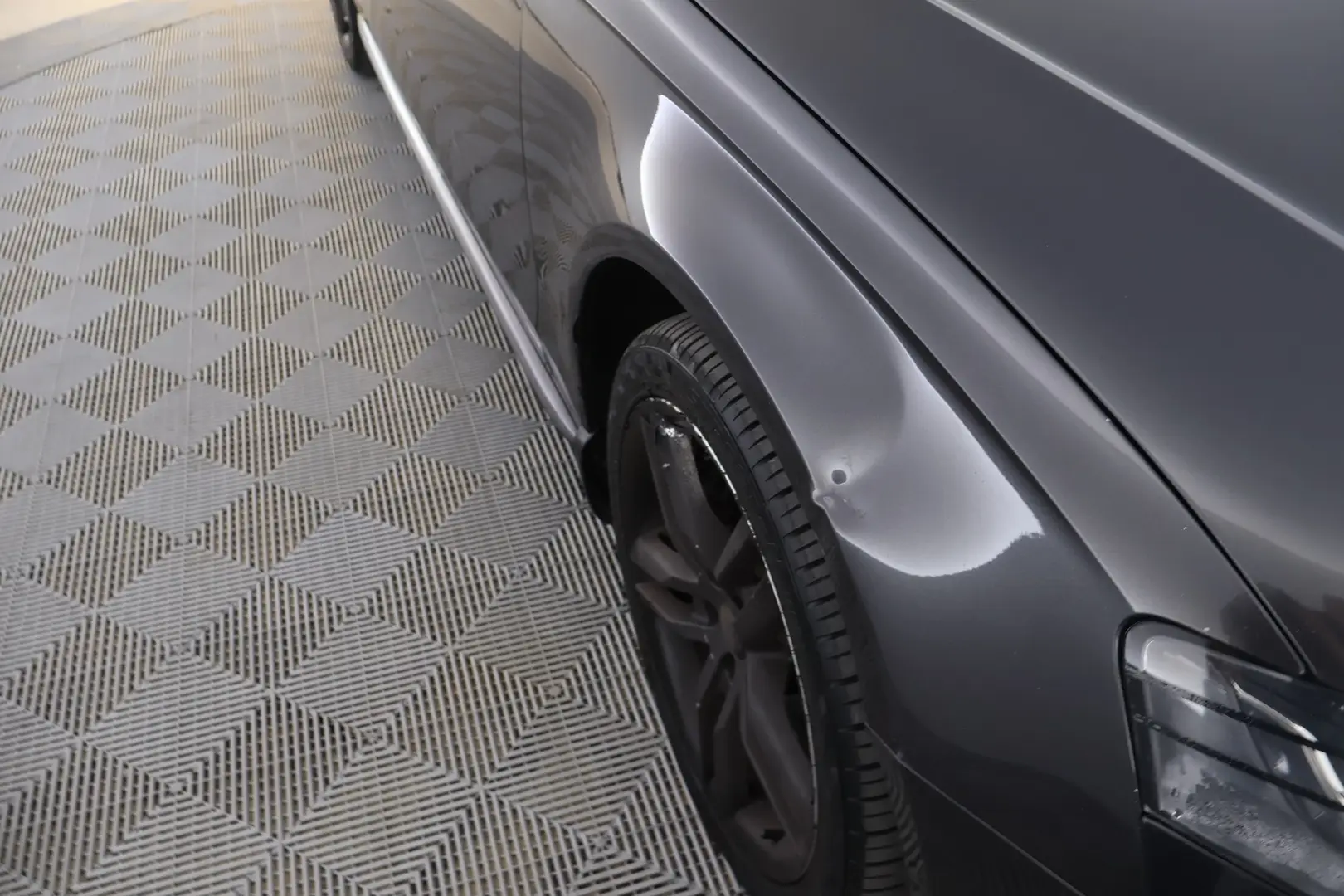 Car Image - 5pWUf4SMECZ8mluCS7VUTQ
