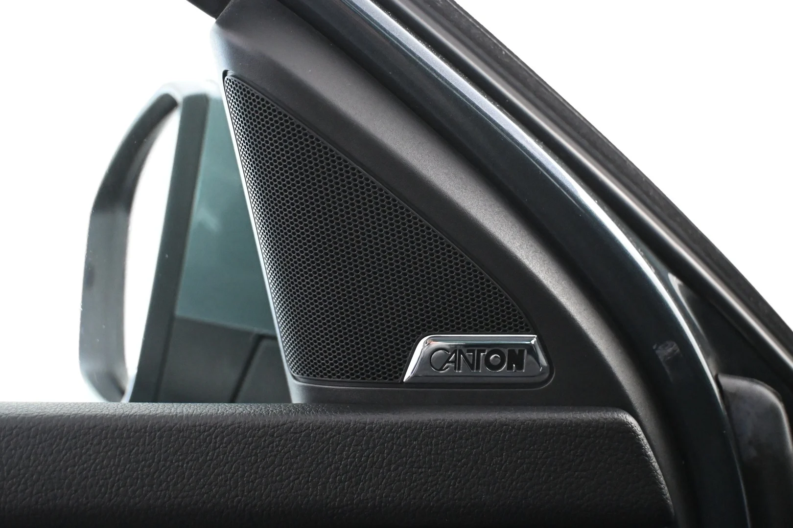 Car Image - 2Zh4gGpEGJQXHBYtBJx1pq