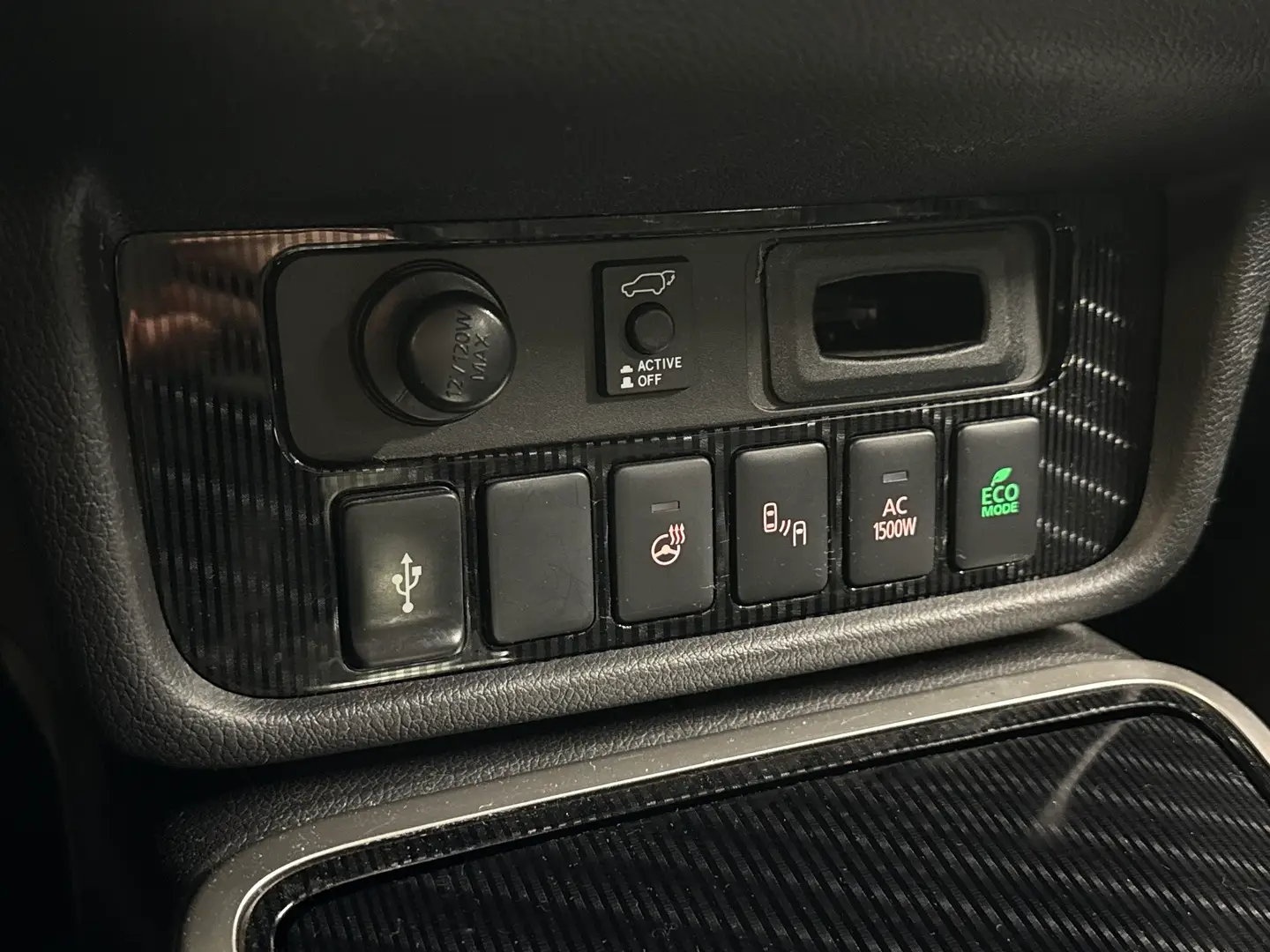 Car Image - 1cA3Np1Hxl0m598SABs3vR