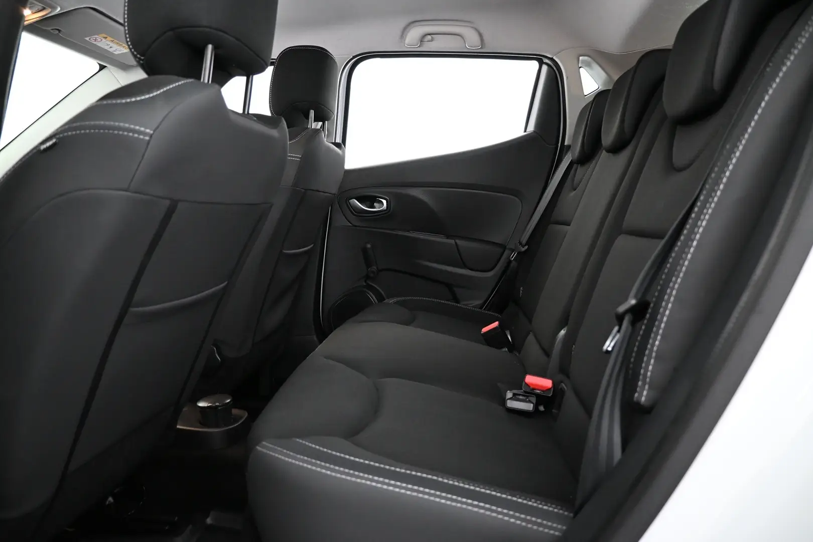 Car Image - 6Y05SVGcsh1BhMNandMOzw