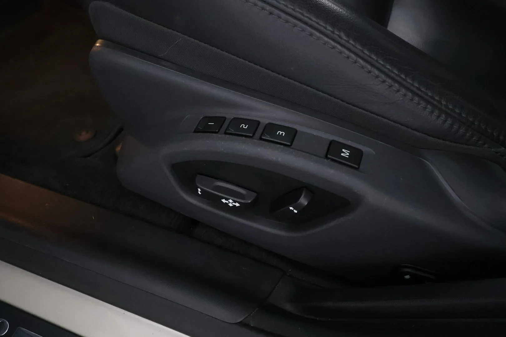 Car Image - 1k9Y3kE85QU2mg2N5uxWPR