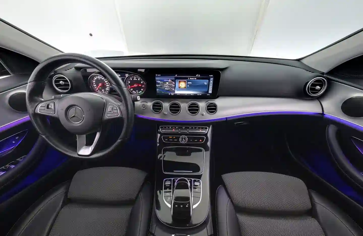 Car Image - 6PXKZis6RLVXOgttrQjxPw