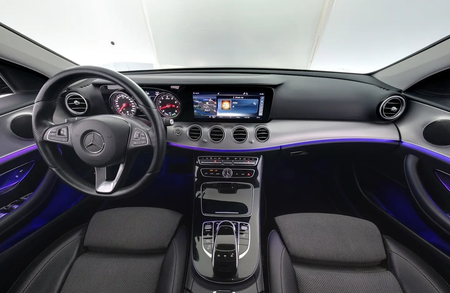 Car Image - 6PXKZis6RLVXOgttrQjxPw