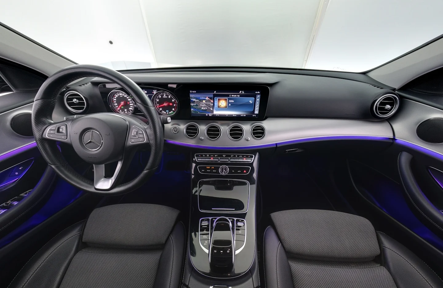 Car Image - 6PXKZis6RLVXOgttrQjxPw