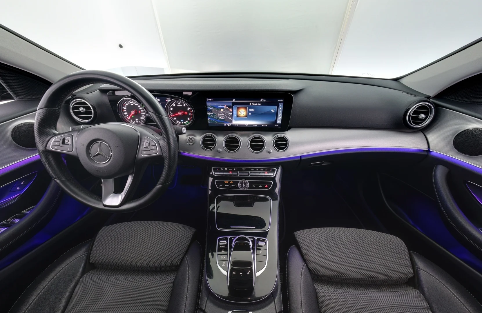 Car Image - 6PXKZis6RLVXOgttrQjxPw