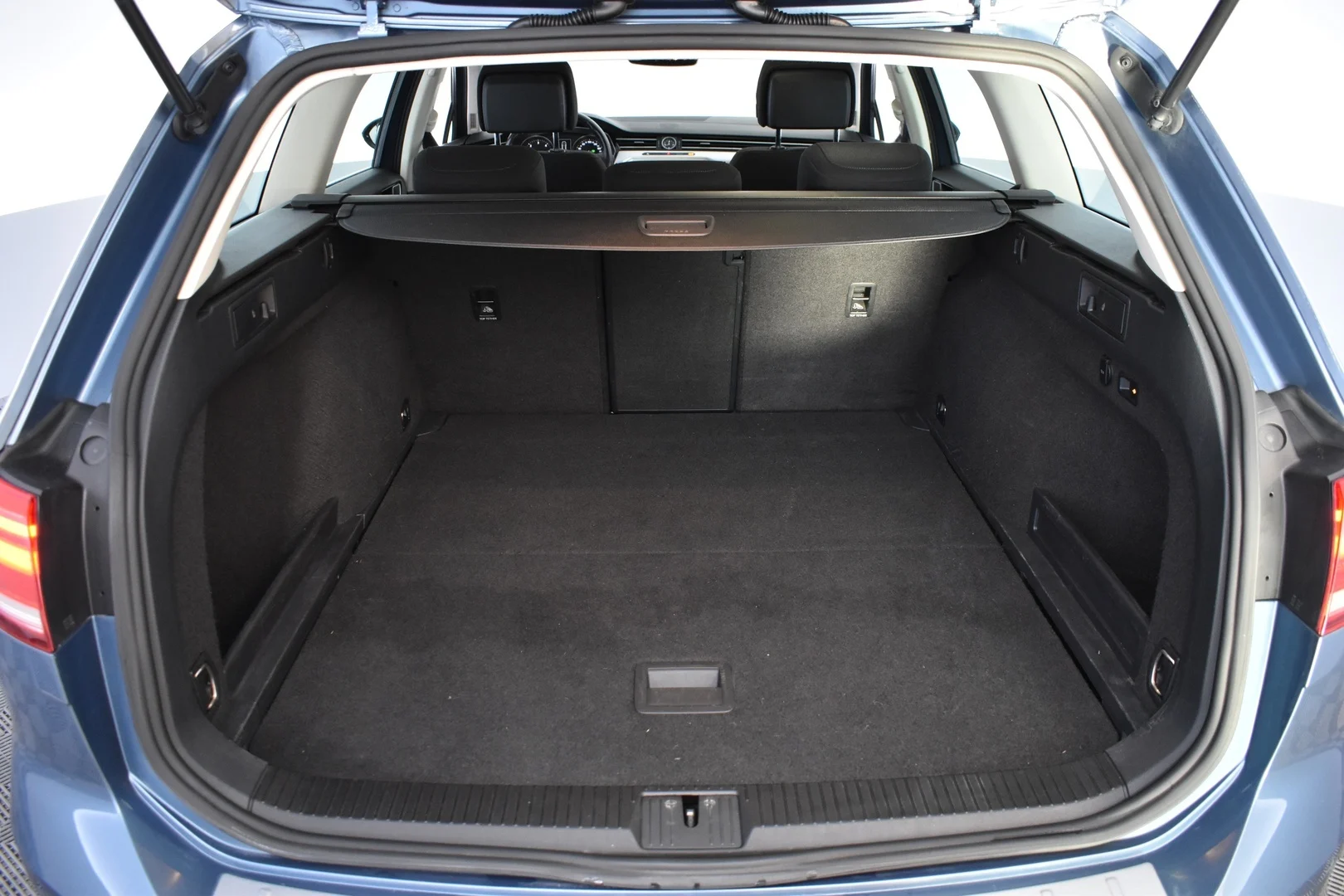 Car Image - 4icwGVazx8dHRzhR4ym7OO