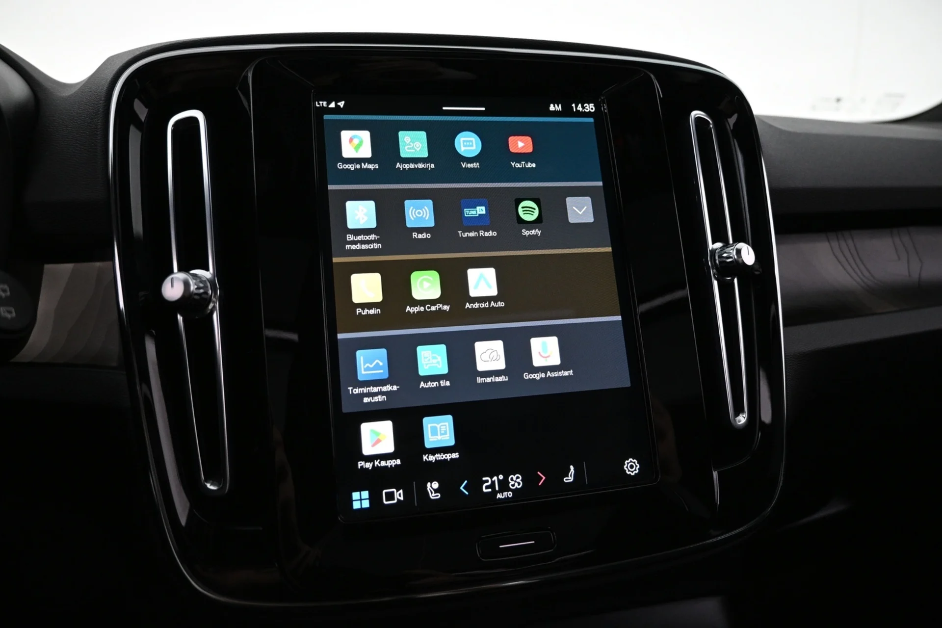 Car Image - 1luzKeOXComeMJFng3RC7Z