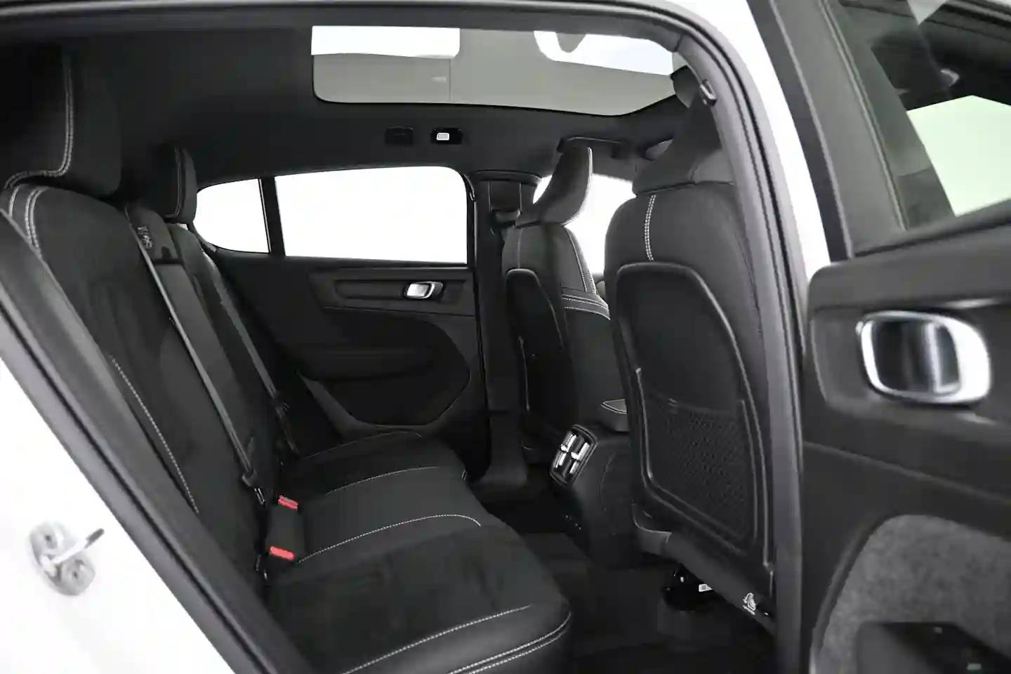 Car Image - 6UKbuzITK4E8LCB9dkqlAw