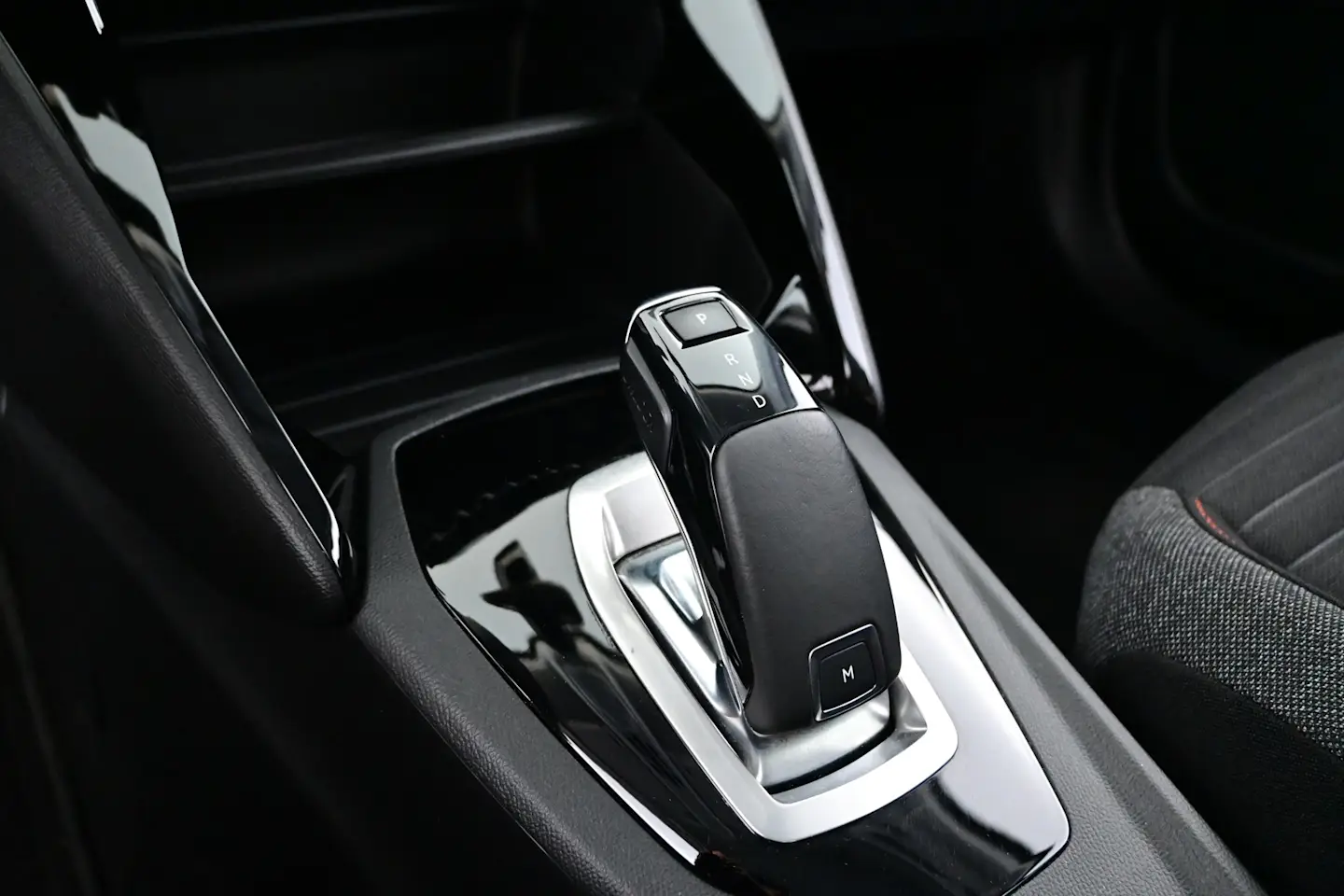 Car Image - 4J8dmckmn9O4xJlWrgYFAQ
