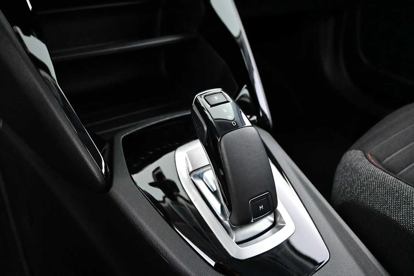Car Image - 4J8dmckmn9O4xJlWrgYFAQ