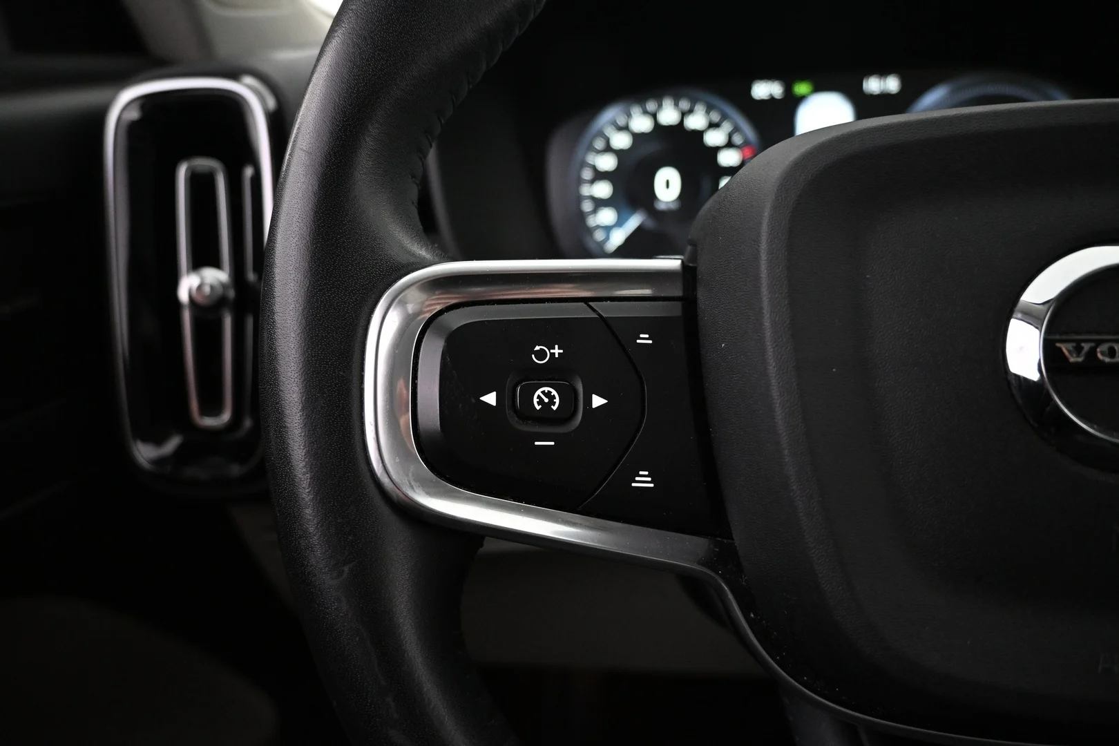 Car Image - 1J9CQYtfvJbc53ZP4S6aTo