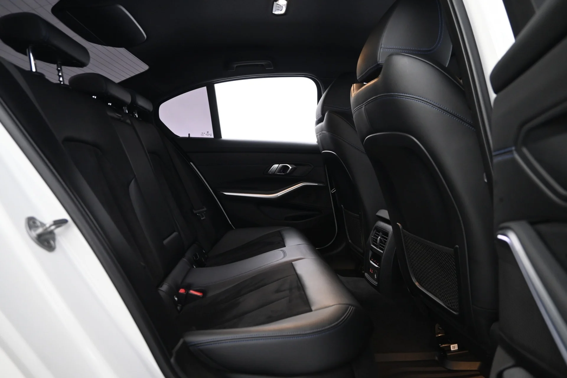 Car Image - 7shqLvNQvxWlOBBPrIqXyj