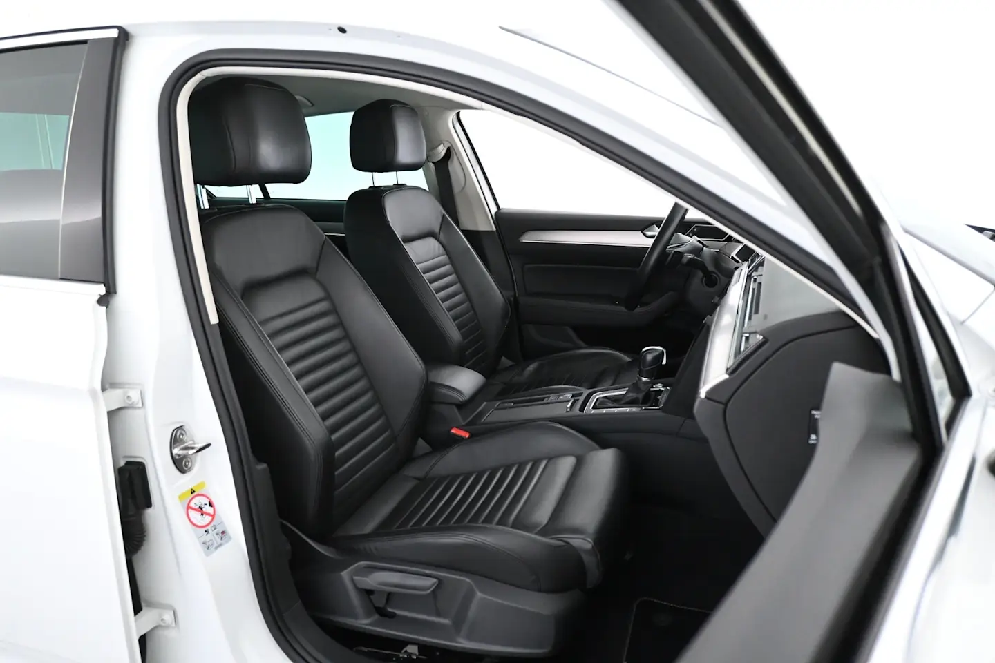 Car Image - 6BphN6vWbMLKPBJg4uMnvz