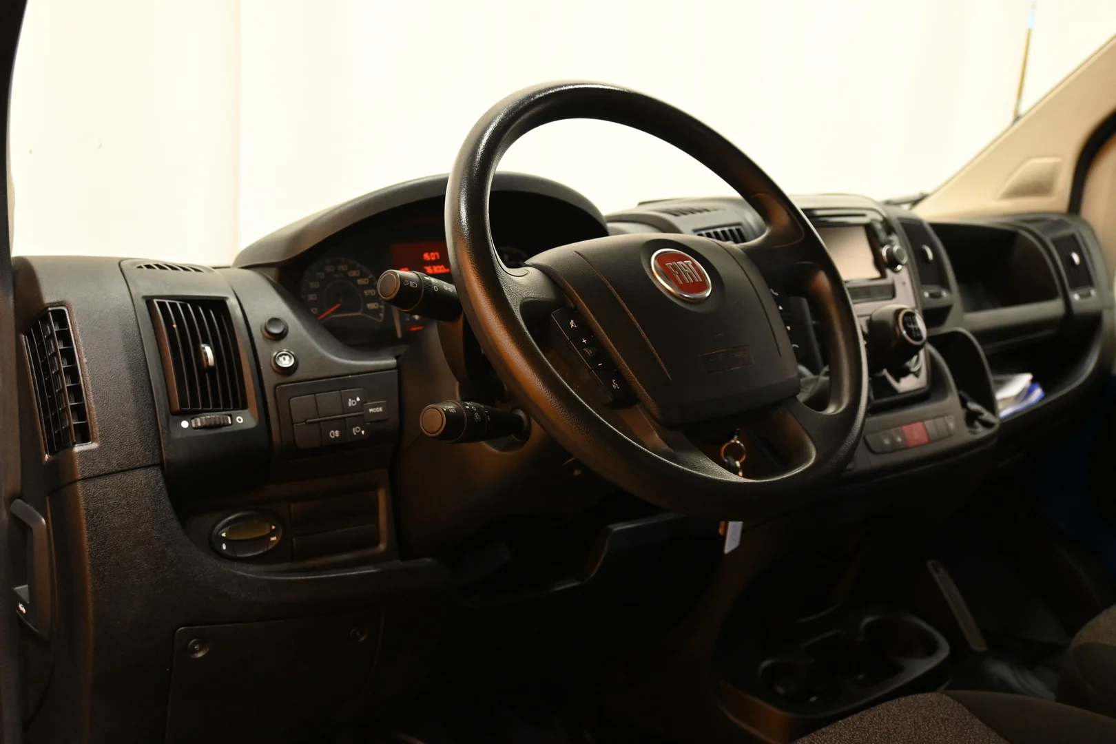Car Image - 3KlymY86OwSpxaMgJdqcuj