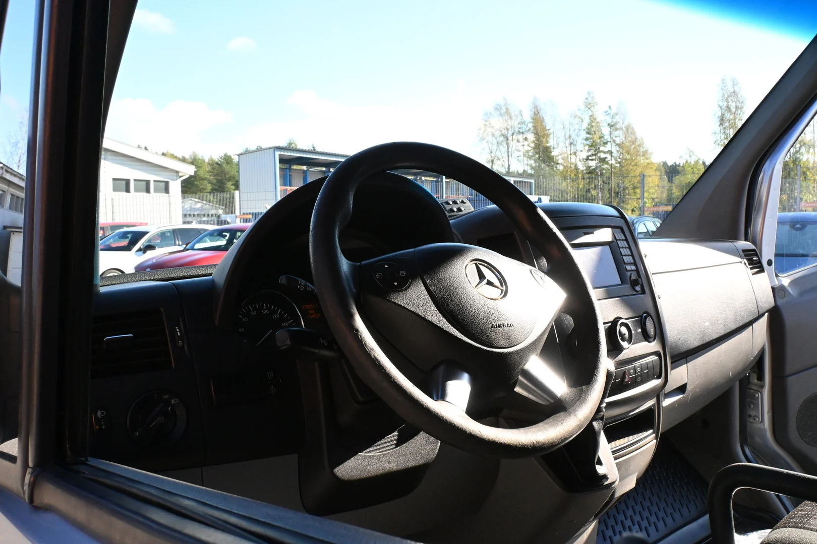 Car Image - 1LzQFhSKA9xlrsuJf2gI8g