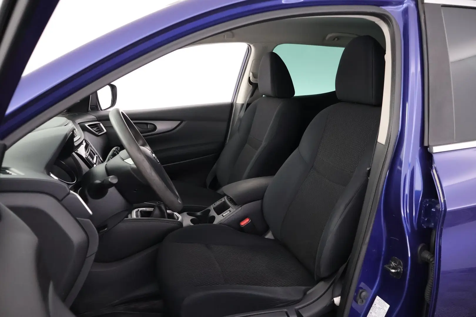Car Image - 4V3EjnePG7LVuG1aPyBs5t