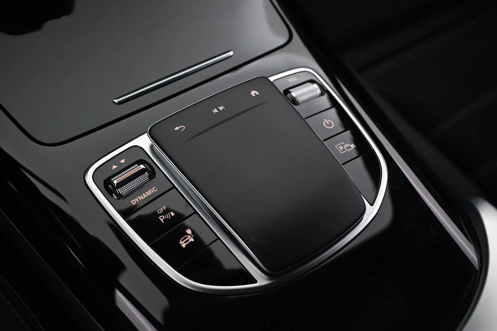 Car Image - 5bRfxjfElY78DNKpPScIrM