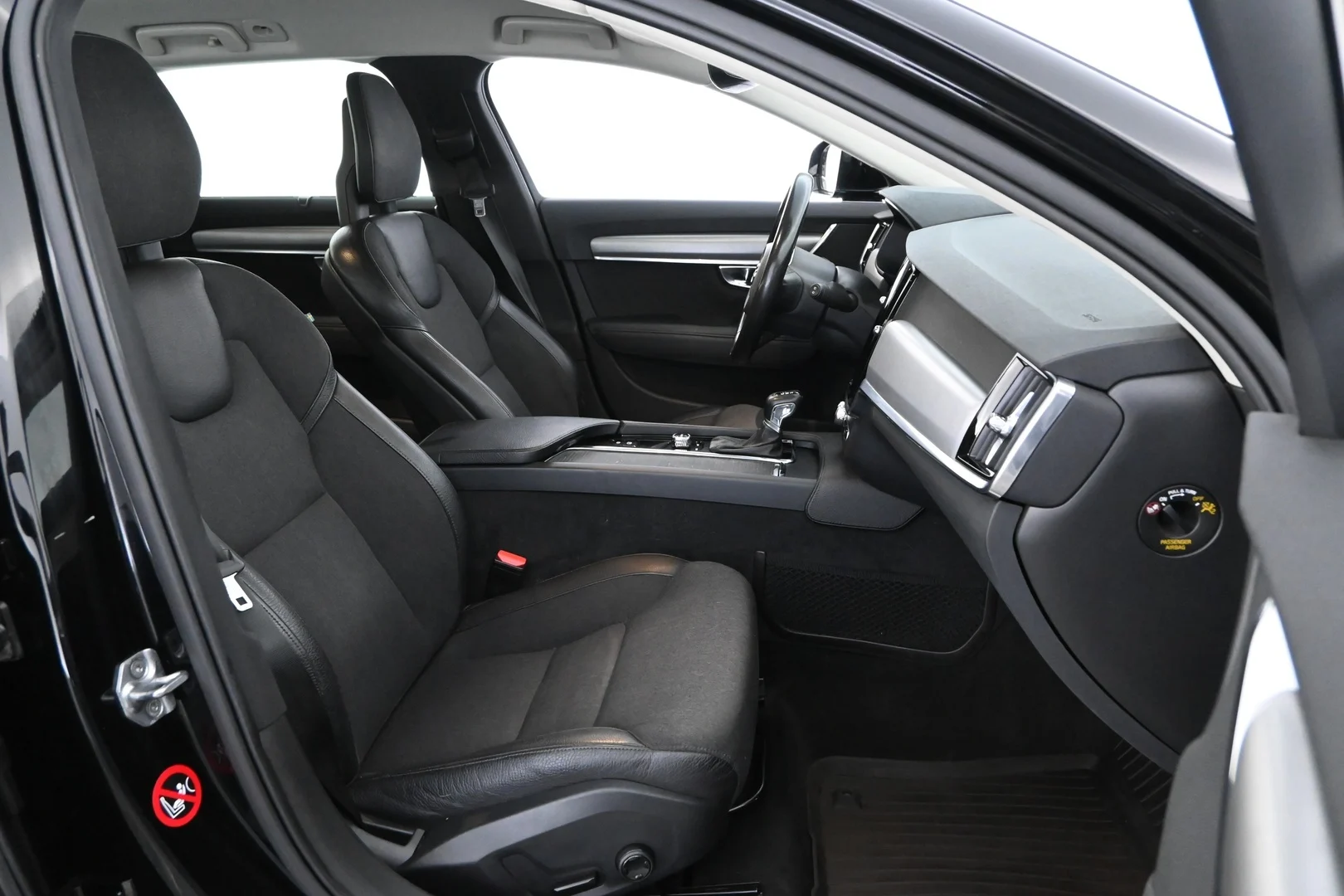 Car Image - 3eaHp5zcRAlIcegByAW37f