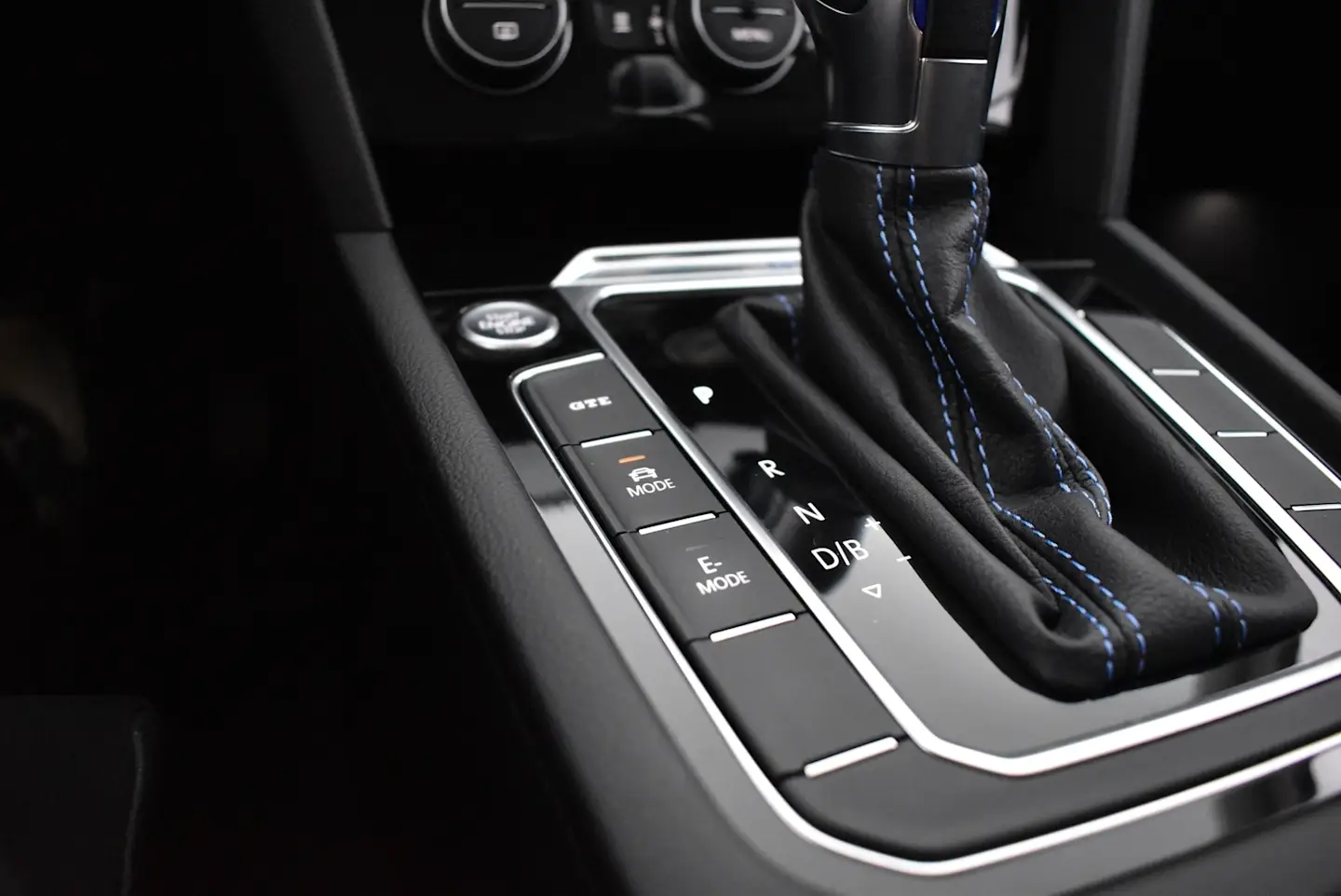 Car Image - CBLQ5gAoPwpCgIDHMj8a9