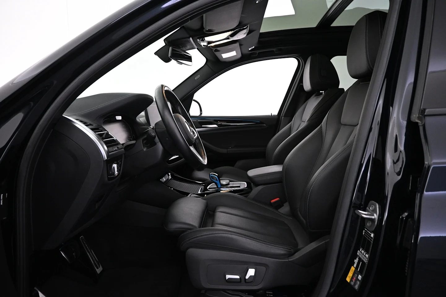 Car Image - 6iLASqGFR5Weqnzj4Jpbcc