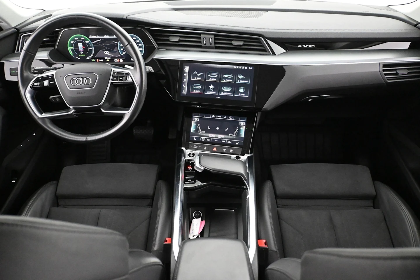 Car Image - 24sD6Bo5vEAe1jEE0vrRfv