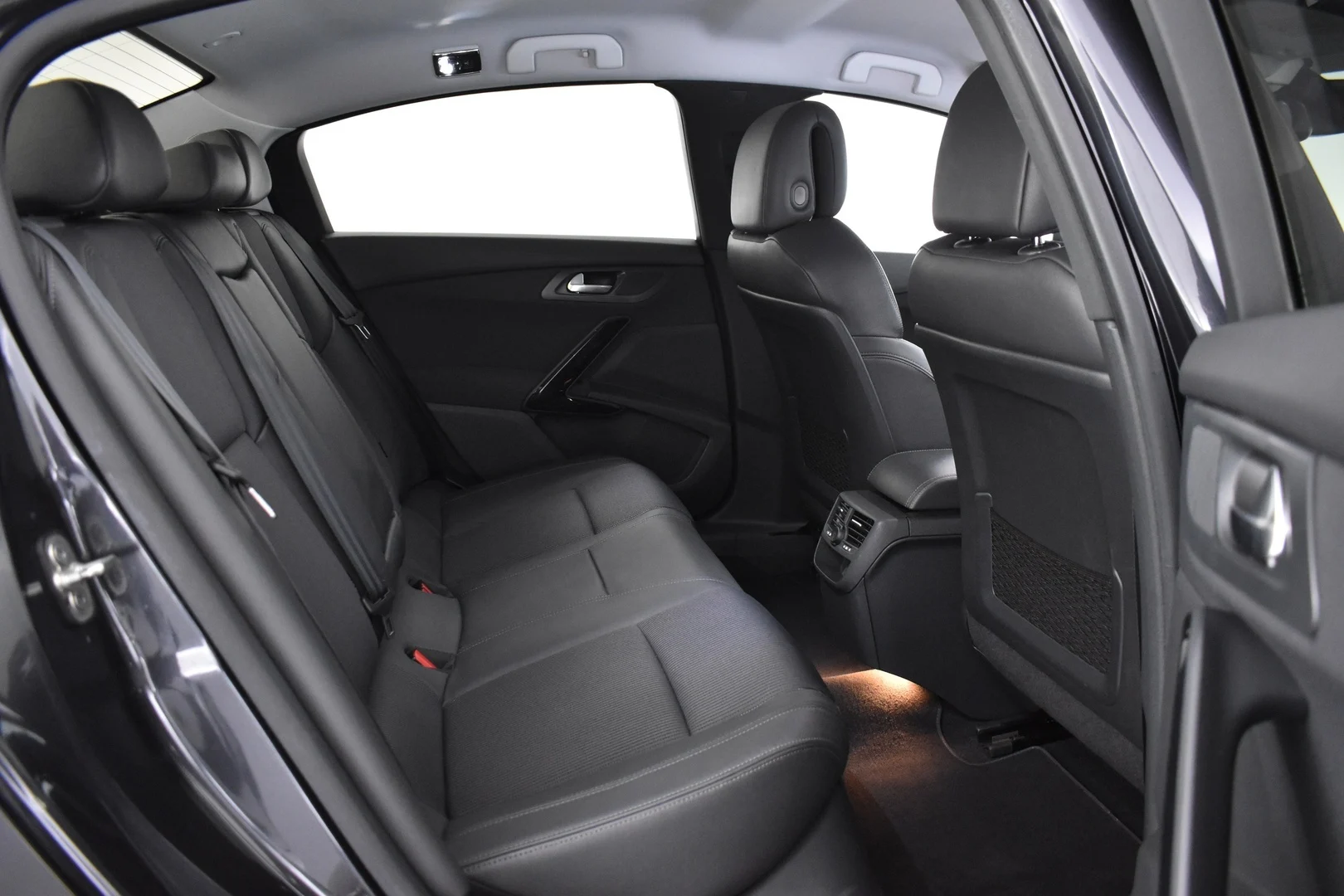 Car Image - mhyTFhZQoedqssjefeC9u