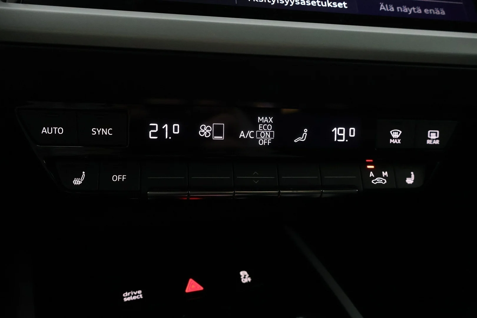 Car Image - 19KV4wkYGcUvCvzCymyNt6