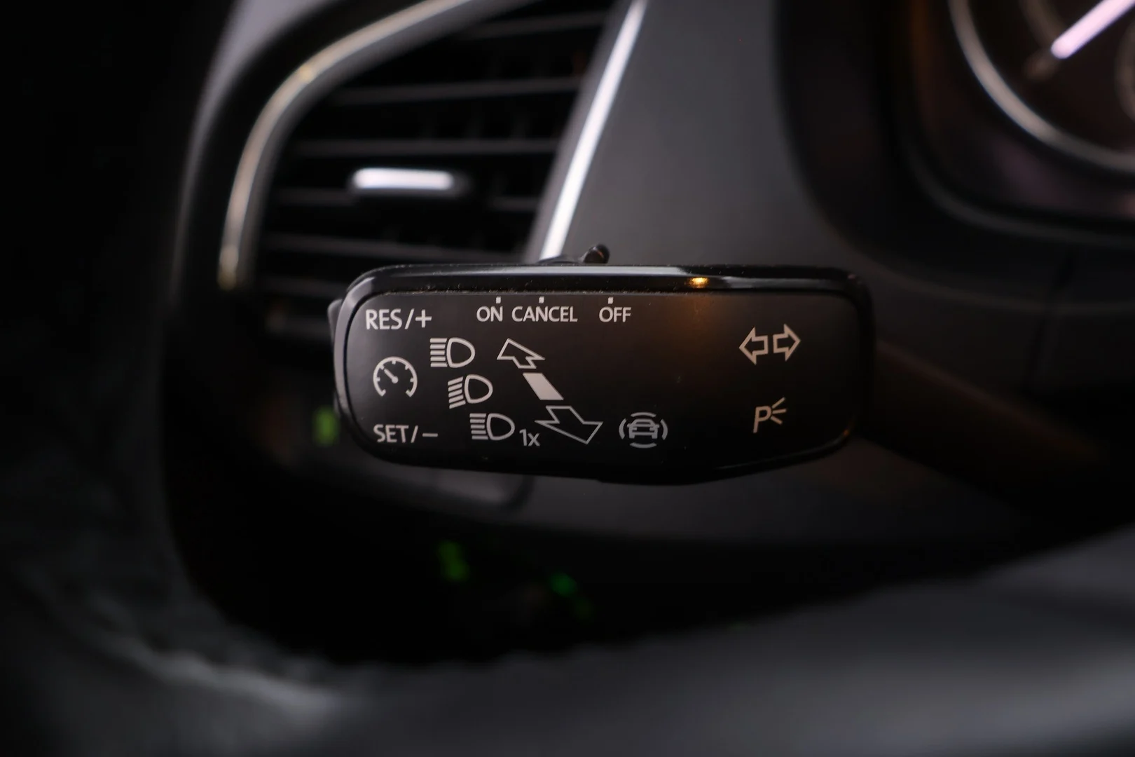 Car Image - 3AbKfPwDA0MqiV5Ytpv6bI
