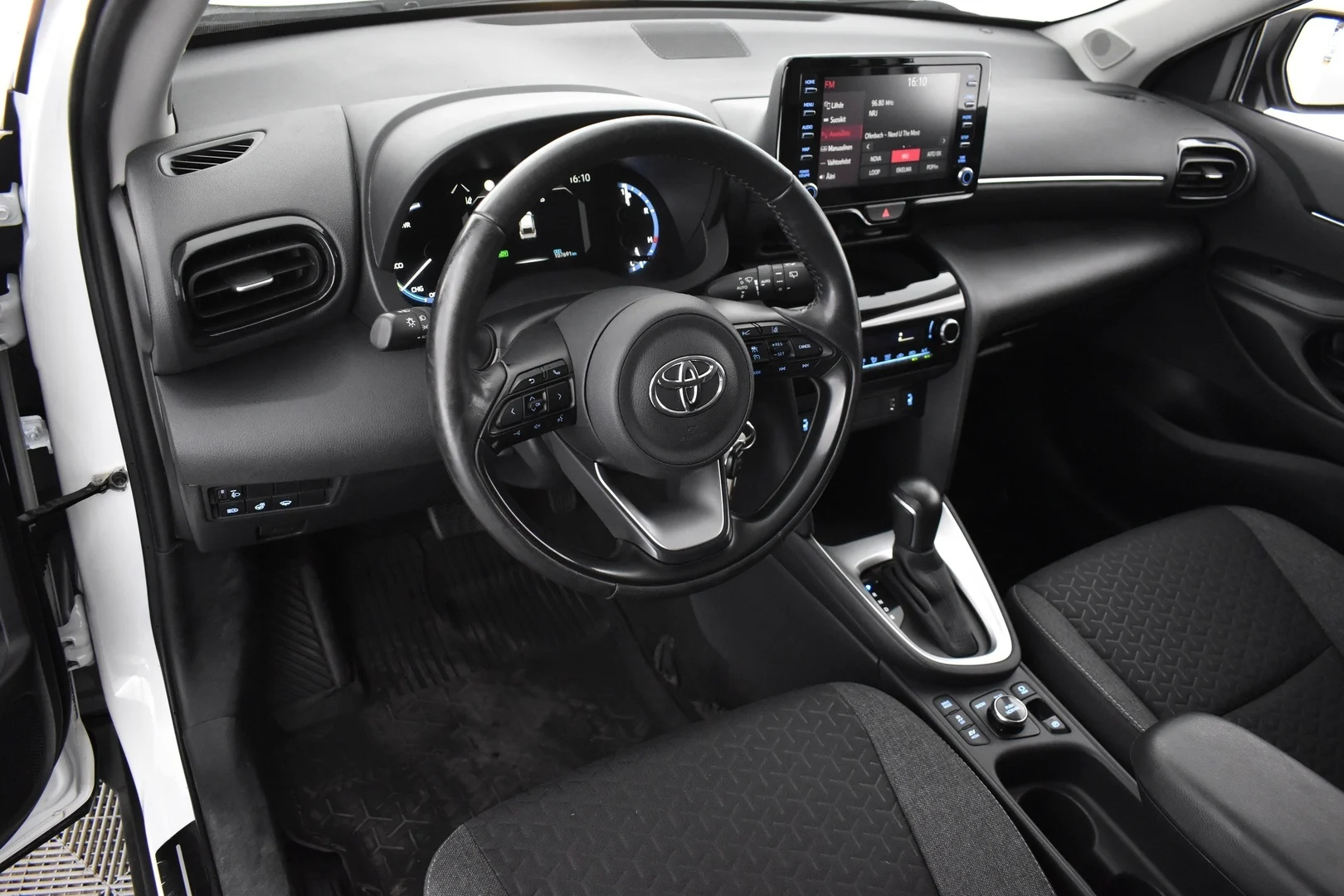 Car Image - 2Kra0h8Cy71aTqLhebFHyX