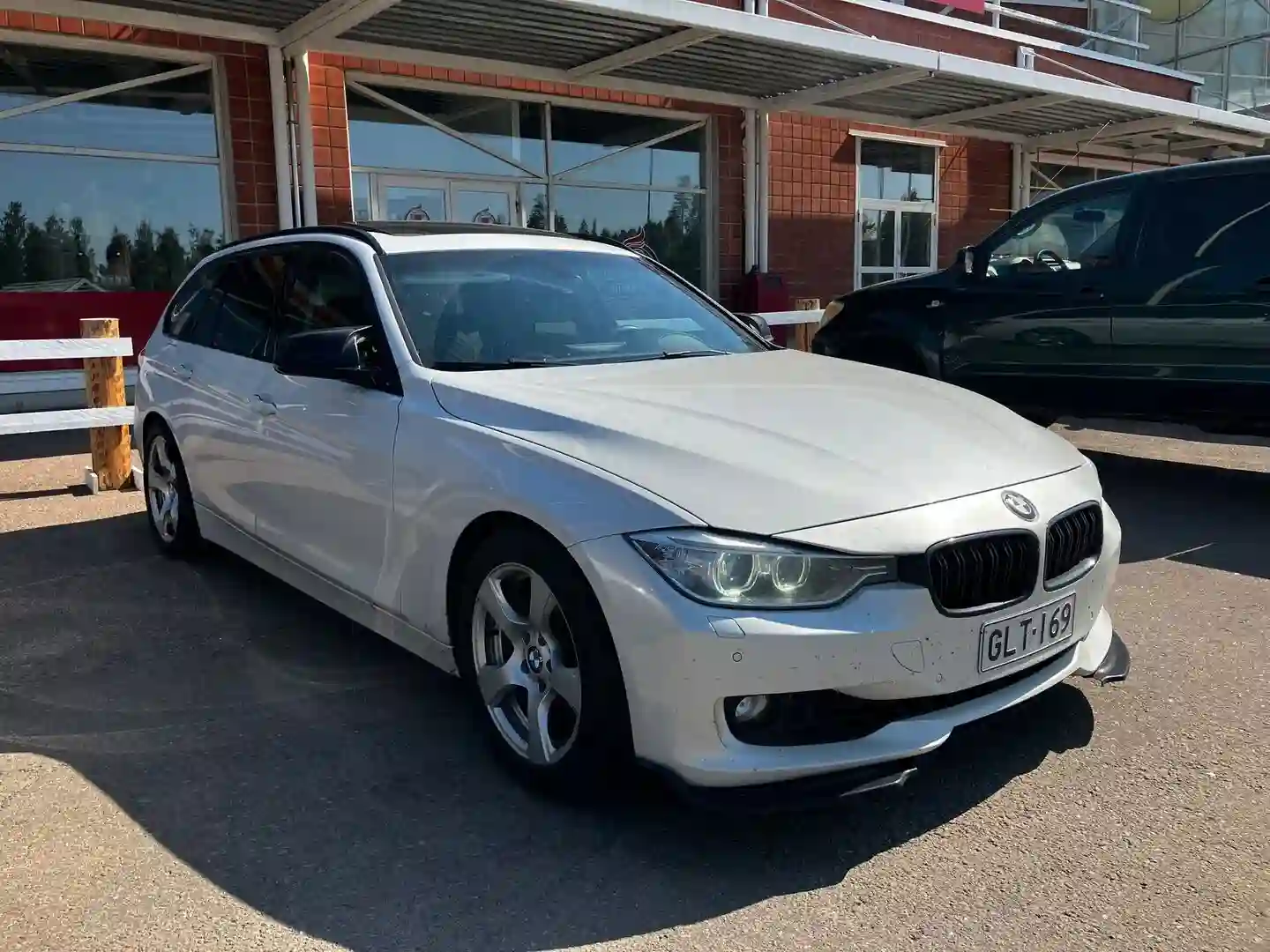 Car Image - 4SM11ISyVva2DsfwpDnnmH