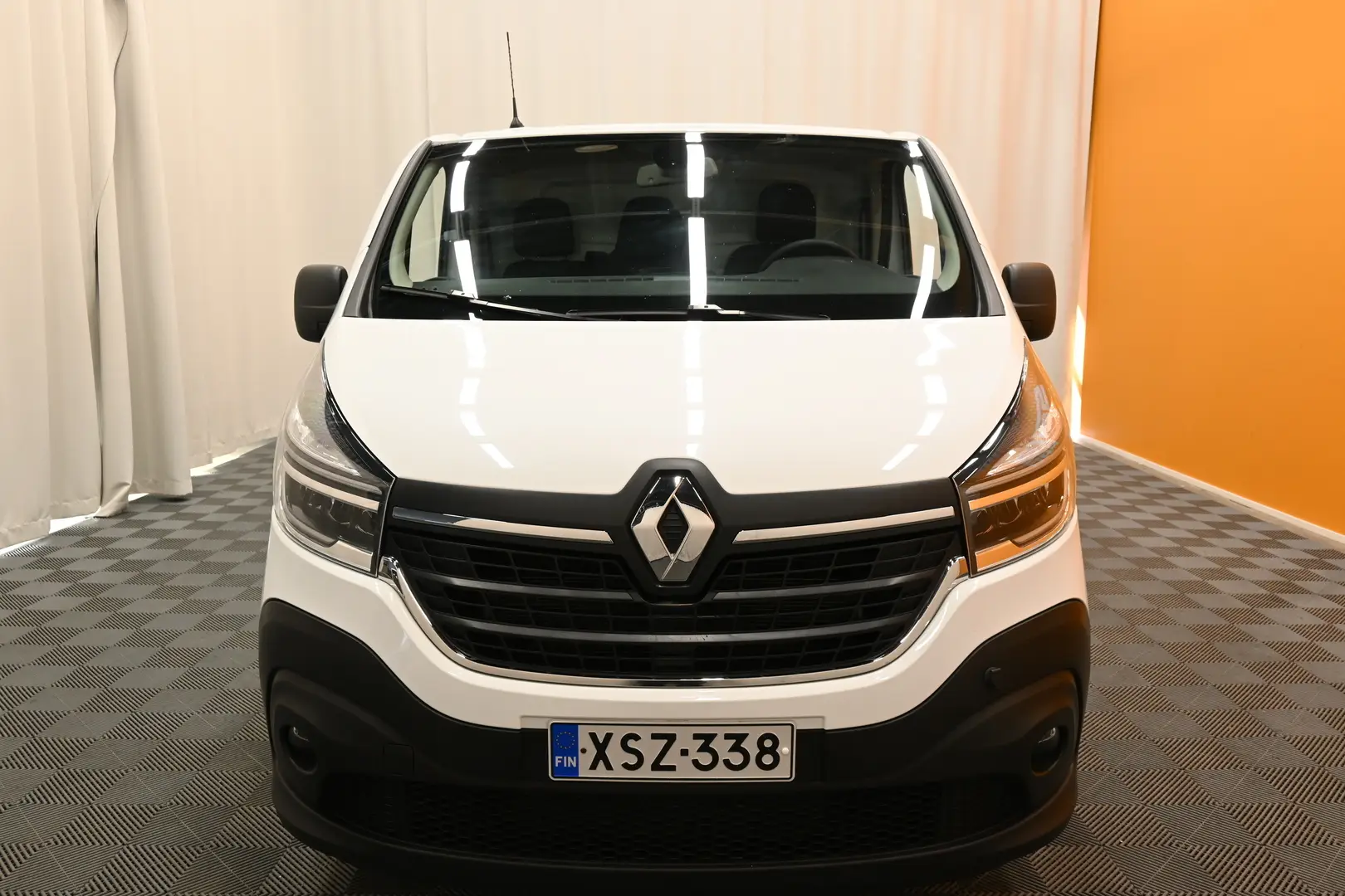 Car Image - 5WQlO86TEC88QPeYpFwV3Z