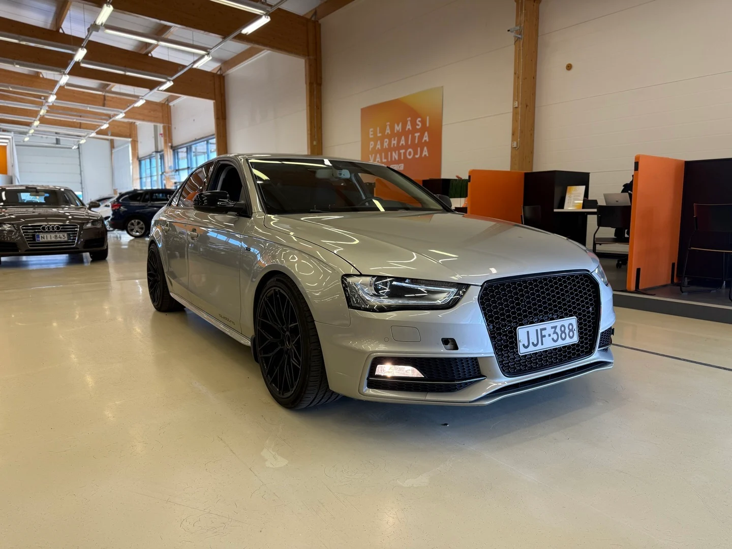 Car Image - 27KPnQIjyjJev8KYwijaOA