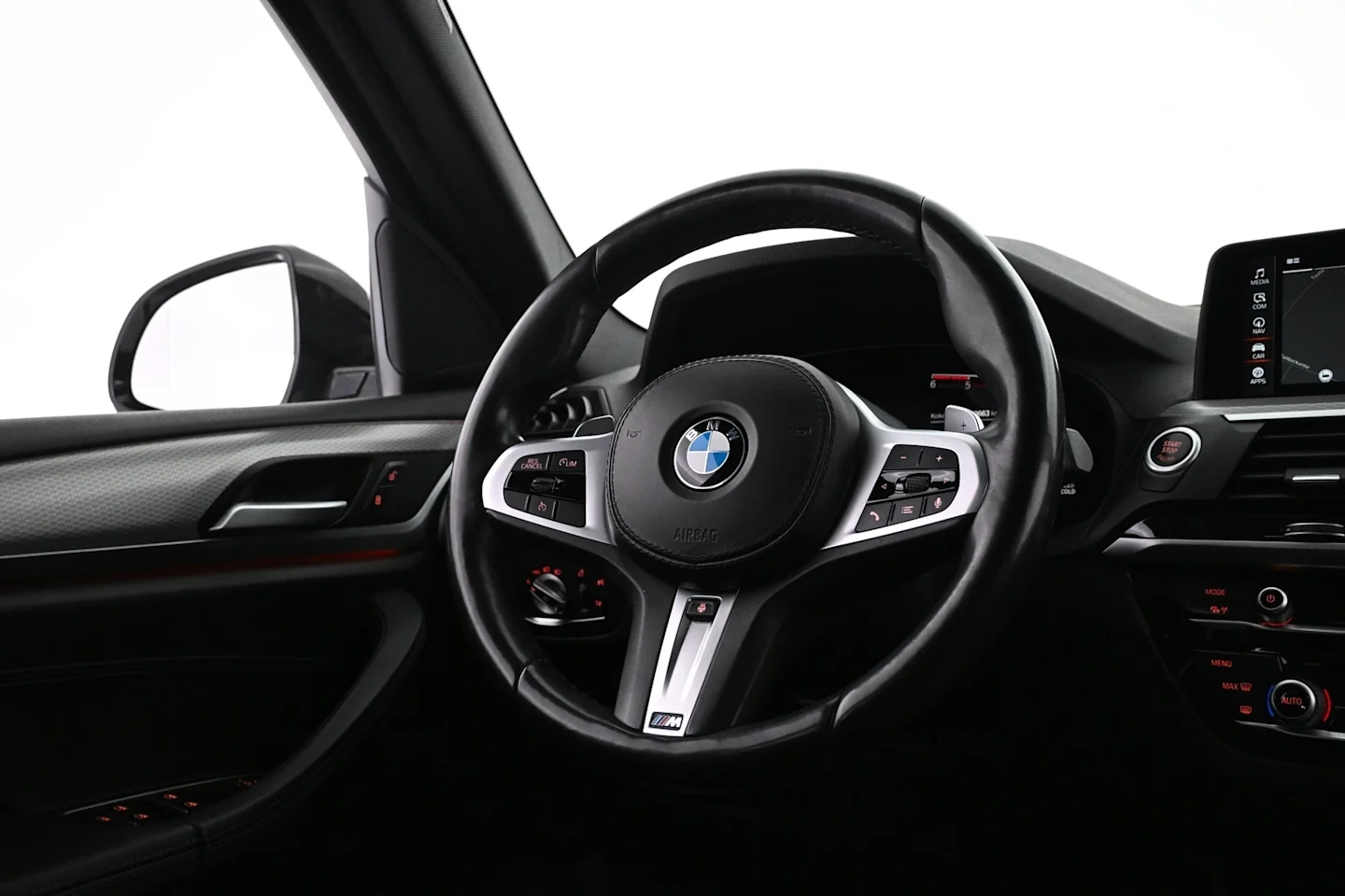 Car Image - 3v7Ro4vZtNZbV4eFfTMxqV