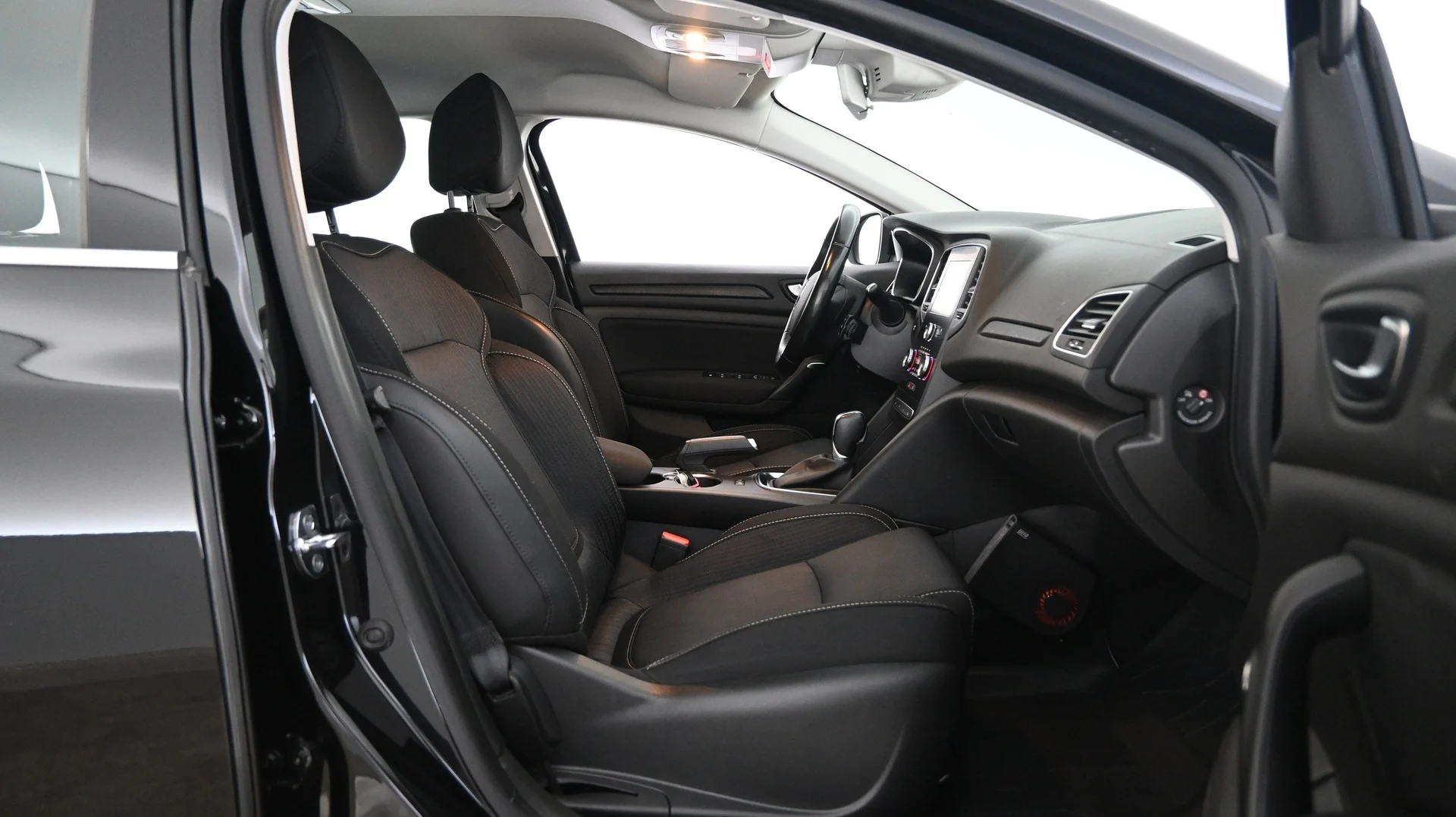 Car Image - i5NygqGOjBIvQiY61UOqP