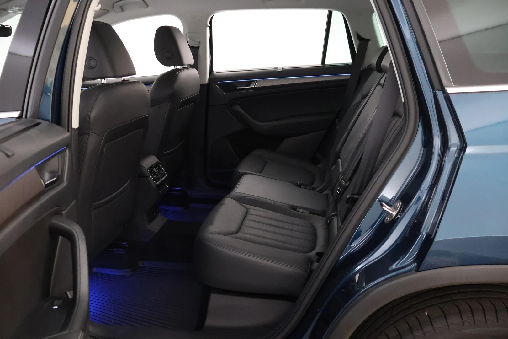 Car Image - 3HtbYTk53HYAIHAaSRhP4G
