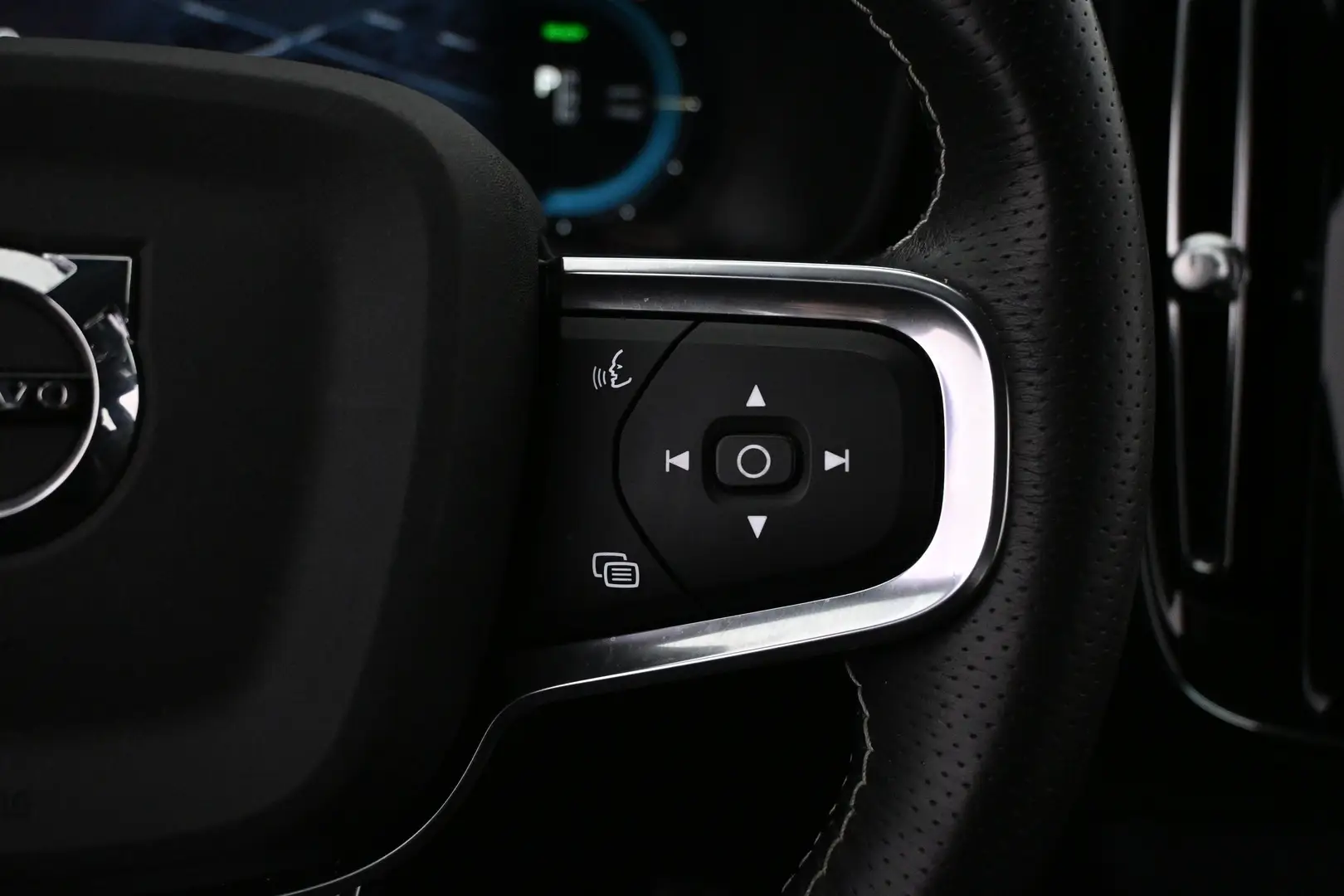 Car Image - 40C4E9Zyb04wqDXehTeDHY