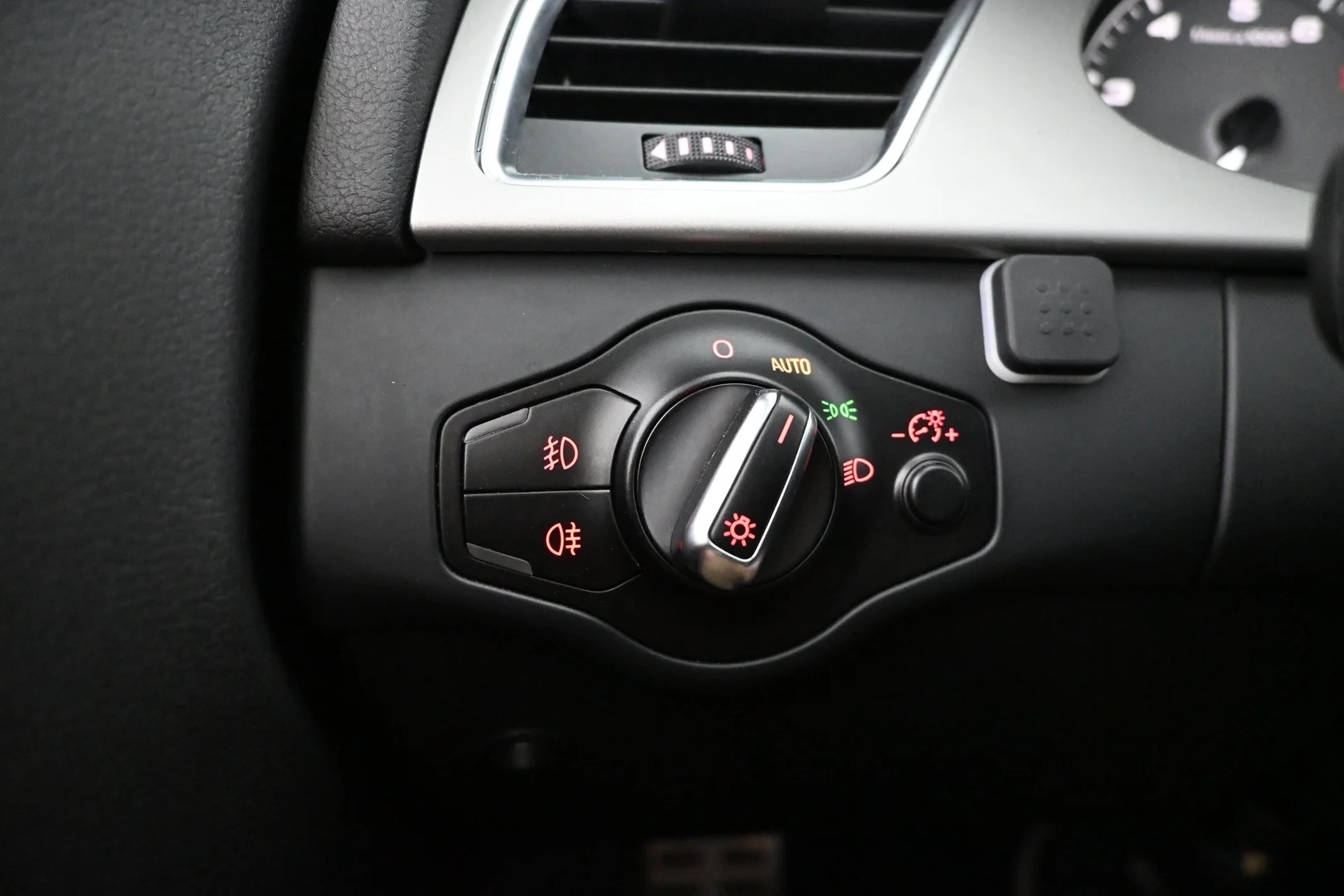 Car Image - pJnDgH3BeAeHvcfWOYcvP