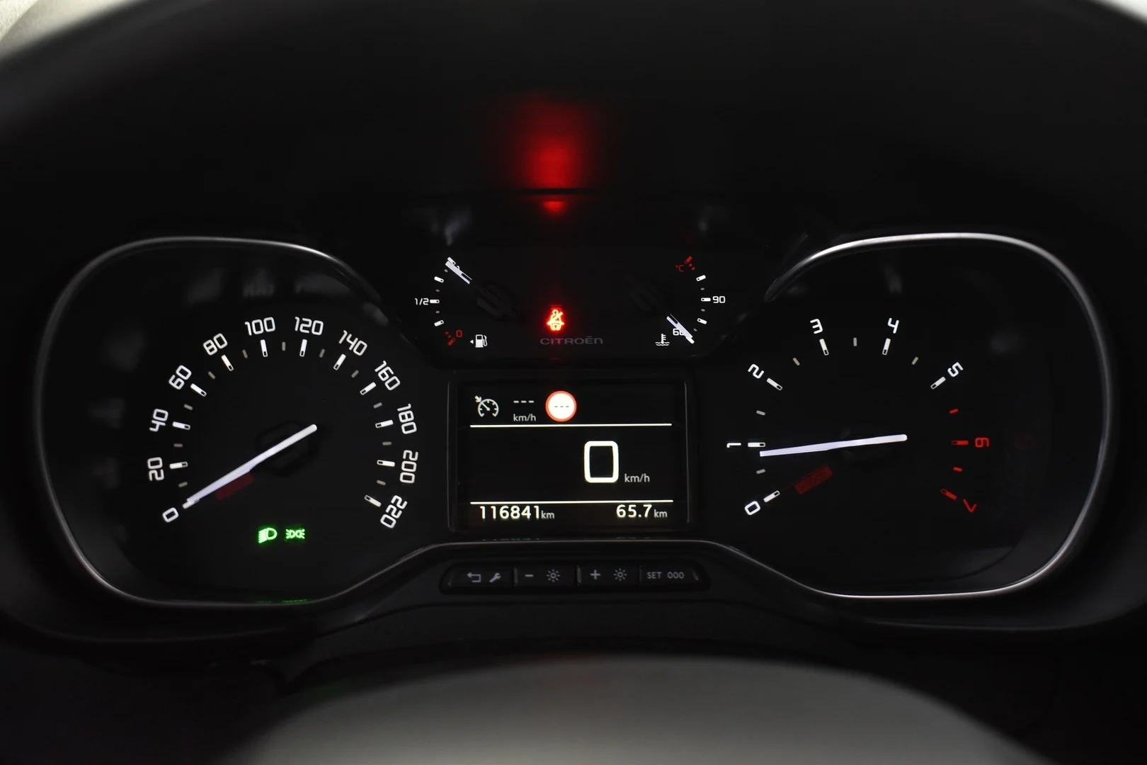 Car Image - 5IdHv4uNHsEQ08pFQrazXs