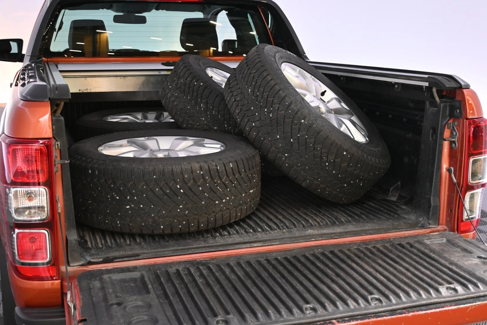 Car Image - 35VUrW69mMnnXMae2KXc0T