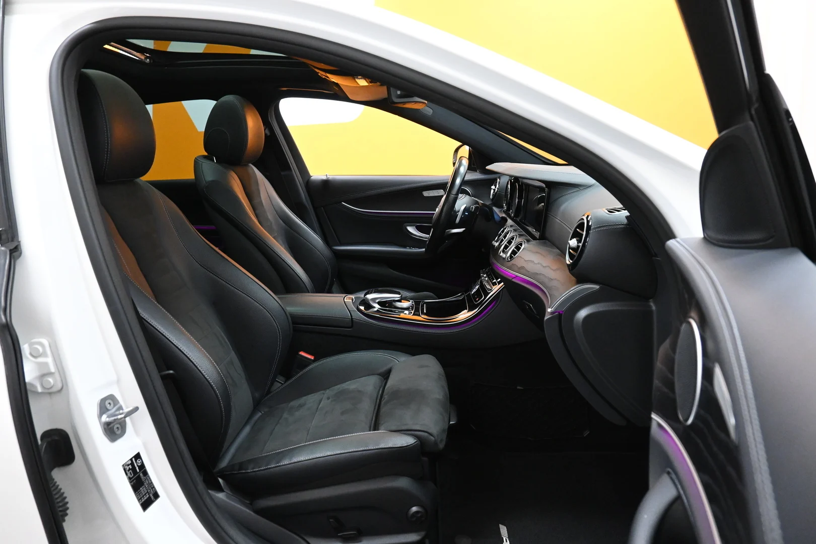 Car Image - 6rJvEPAIaPAJjDsv18Oe7v